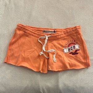 HOLLISTER LOWRISE SHORT SHORTS‼️